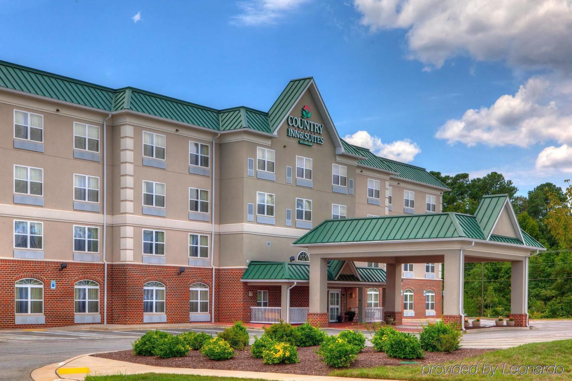 Hotel Country & By Radisson, Lexington Park California